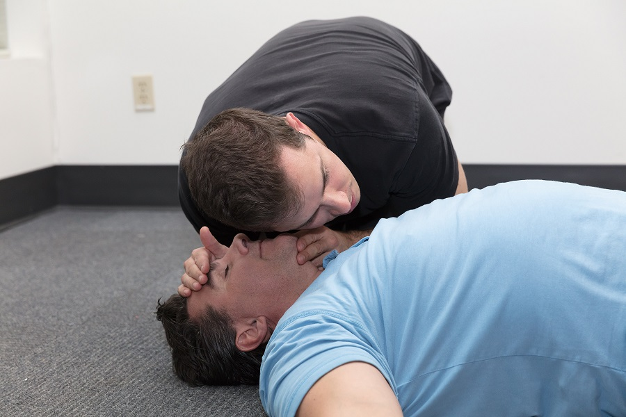 吸氧怎么呼气老人得了新冠，如何应对？_https://www.jmylbn.com_新闻资讯_第3张