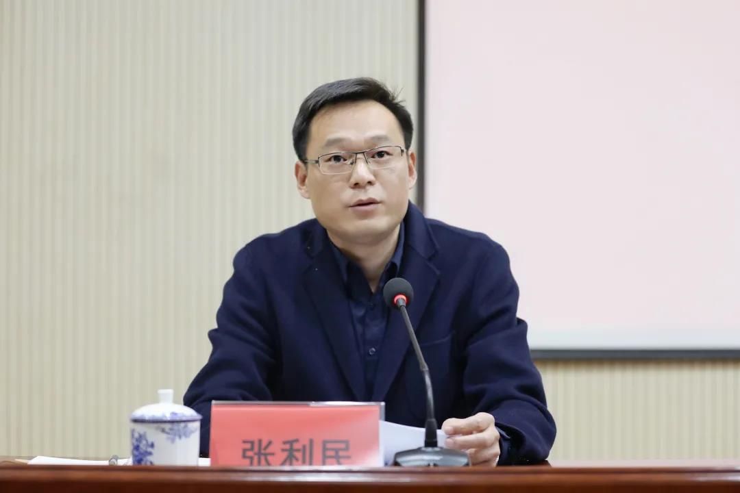 镇党委副书记张利民传达了全国煤矿安全生产工作紧急视频会议精神