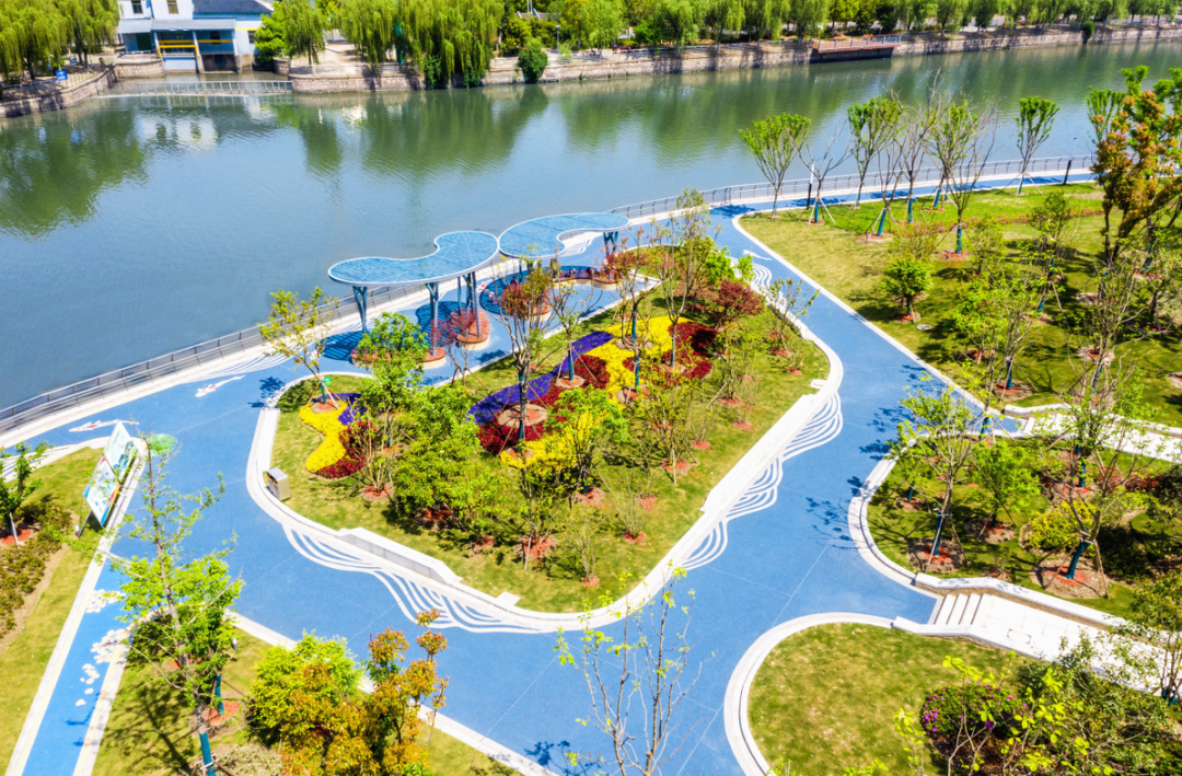 项目地处昆山市陆家镇吴淞江与夏驾河交界处,占地面积约78.5公顷.