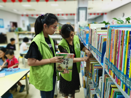 小小图书管理员2.jpg 小小图书管理员2.jpg