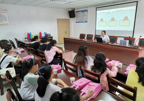 “共筑健康周庄 共享幸福生活”系列活动之青春健康知识讲座 (3).jpg